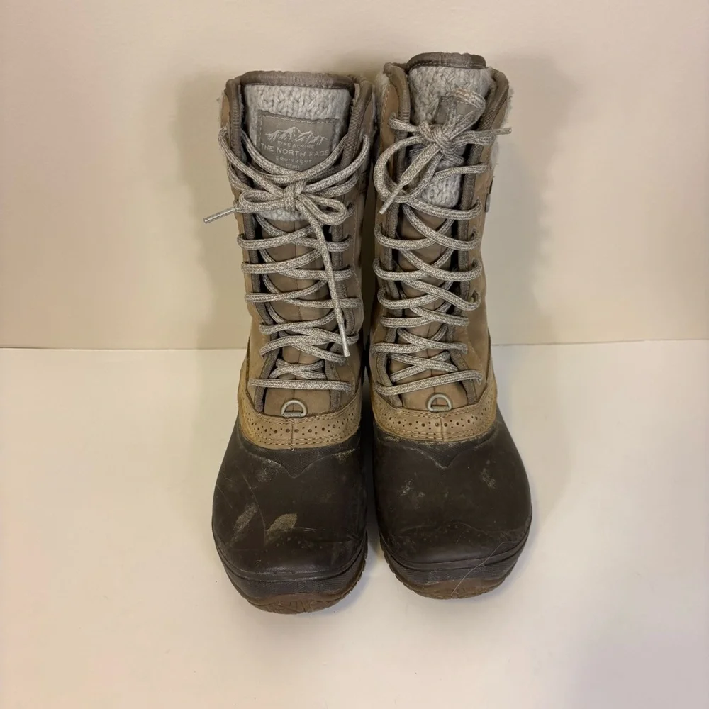 The North Face Women's Tan and‎ Gray Lace Up Winter Boots 8